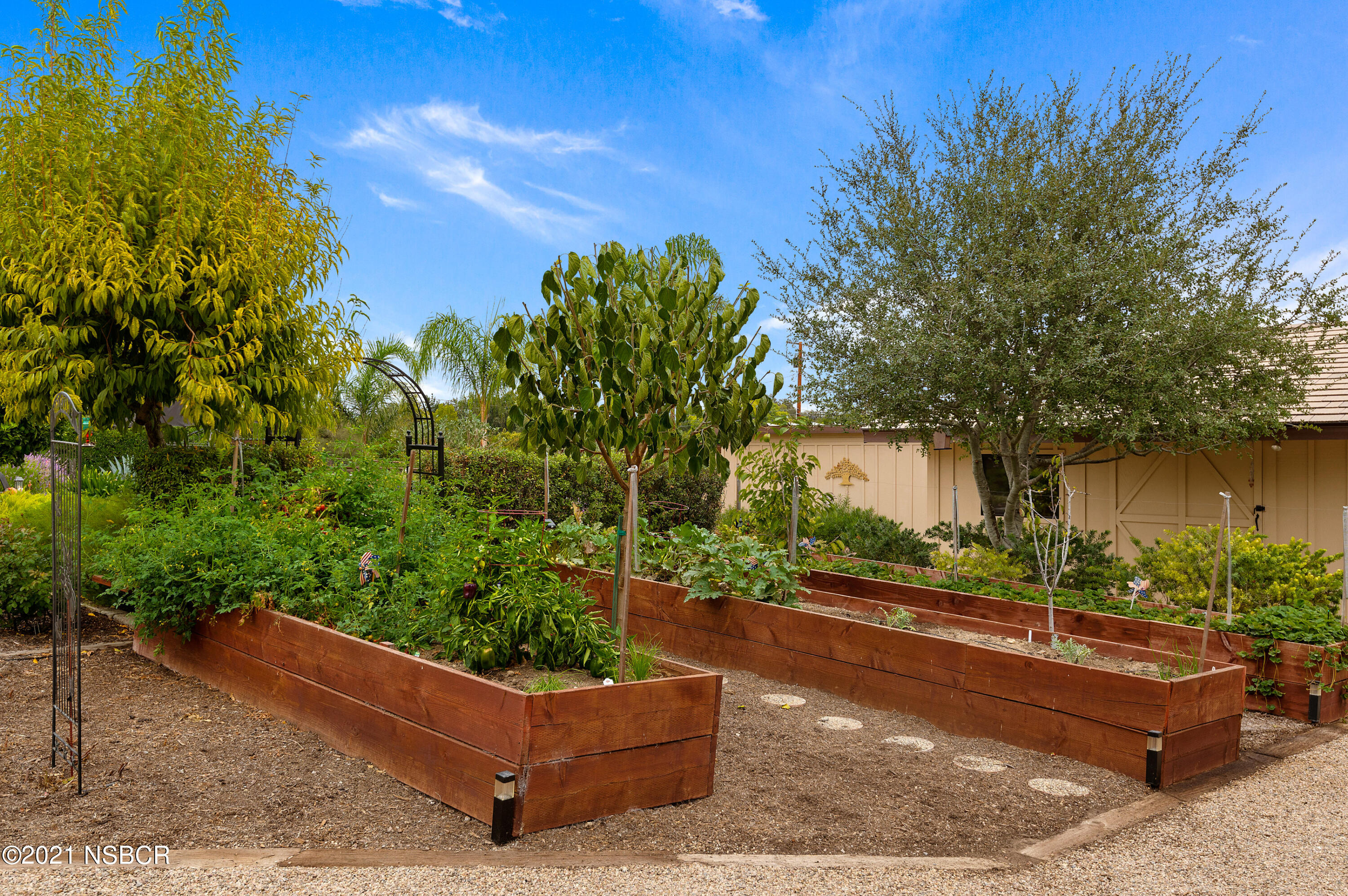 1292 Highland Road Santa Ynez, CA 93460 - Photo 4 of 28 16 - Raised Garden Beds