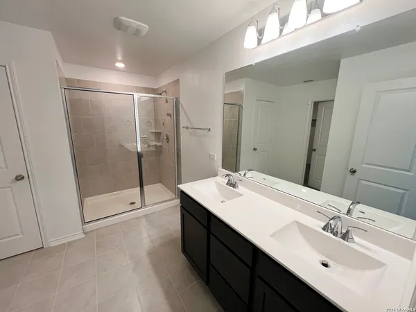 $1,895 | 11306 Amberina, San Antonio, TX 78245