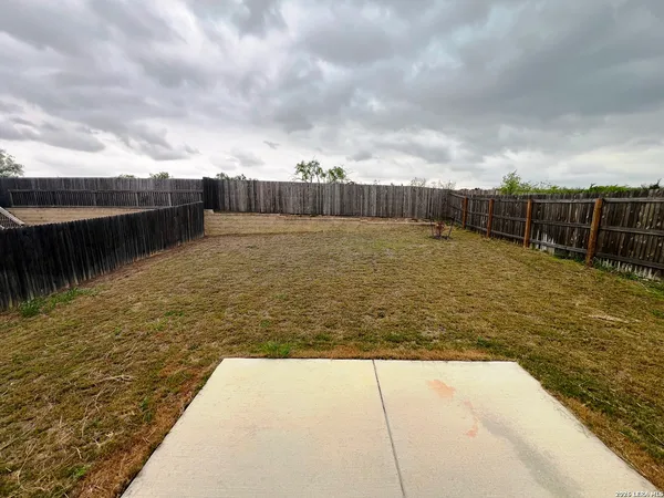 $1,895 | 11306 Amberina, San Antonio, TX 78245