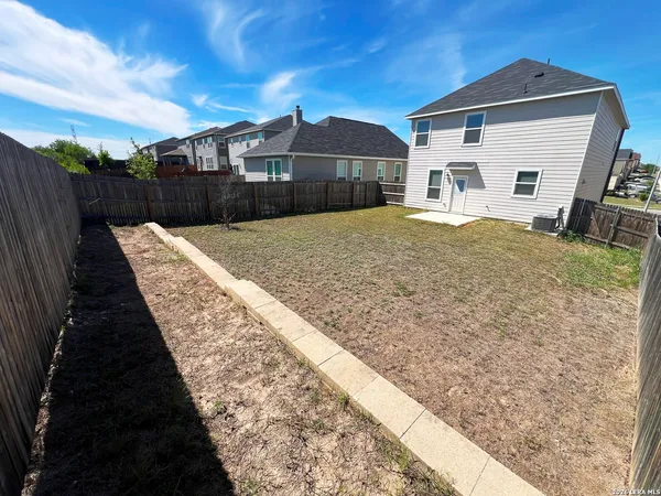 $1,895 | 11306 Amberina, San Antonio, TX 78245