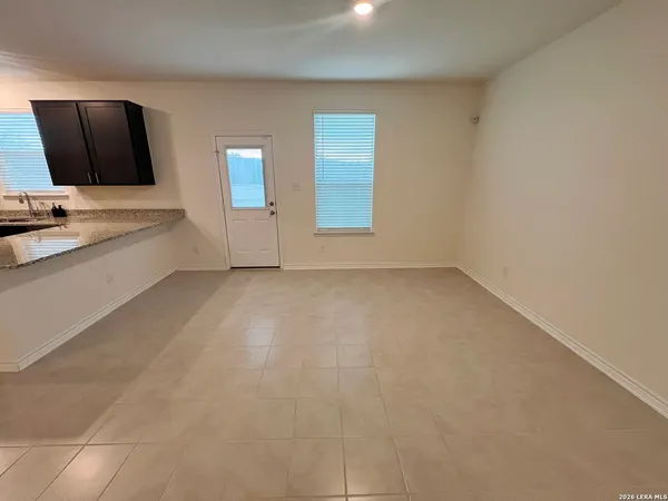 $1,895 | 11306 Amberina, San Antonio, TX 78245