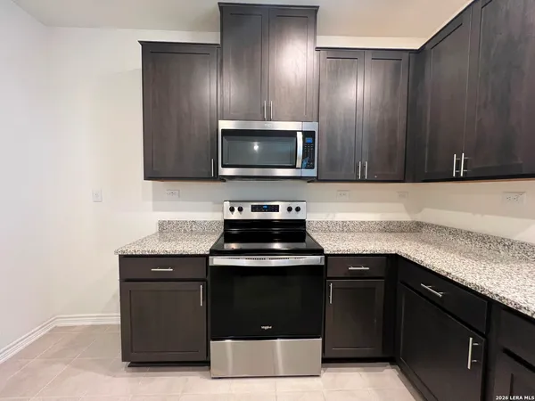 $1,895 | 11306 Amberina, San Antonio, TX 78245