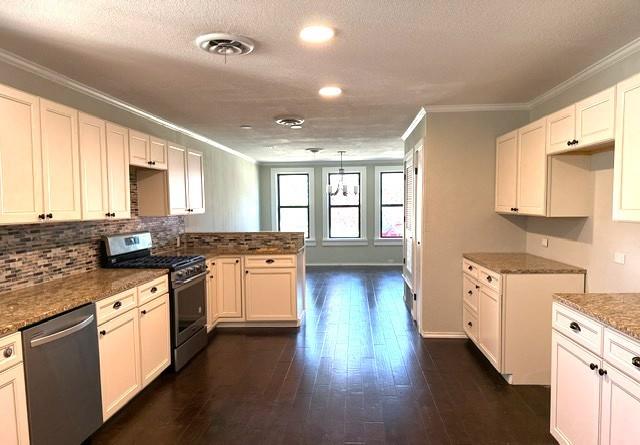 900 James Street Sweetwater, TX 79556 - Photo 4 of 22