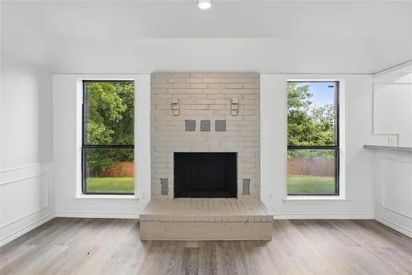 $2,500 | 829 Hunters Creek Drive, DeSoto, TX 75115