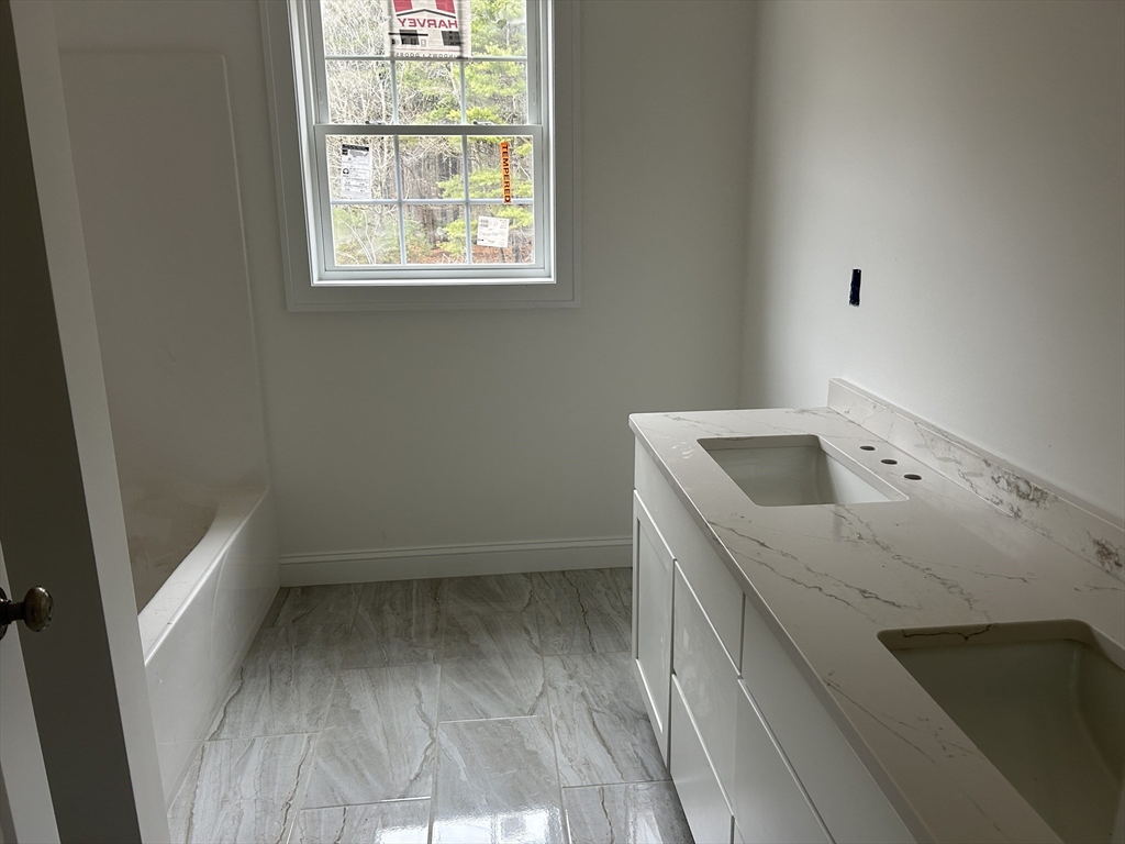 214 Hampshire Road Methuen, MA 01844 - Photo 11 of 20 Gallery Image 11