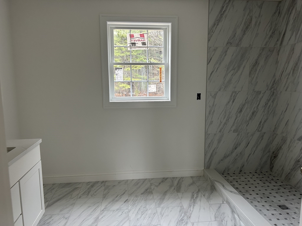 214 Hampshire Road Methuen, MA 01844 - Photo 15 of 20 Gallery Image 15