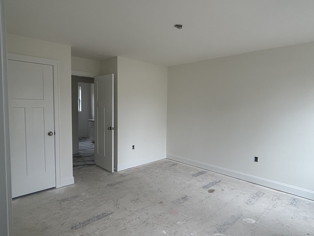 214 Hampshire Road Methuen, MA 01844 - Photo 8 of 20 Gallery Image 8