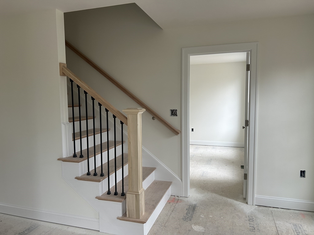 214 Hampshire Road Methuen, MA 01844 - Photo 10 of 20 Gallery Image 10