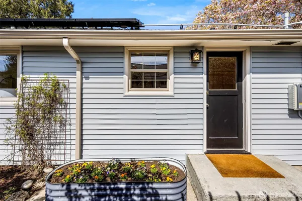 $835,000 | 3321 35th Avenue South, Seattle, WA 98144