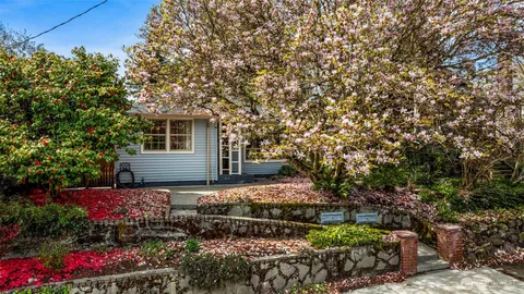 $835,000 | 3321 35th Avenue South, Seattle, WA 98144