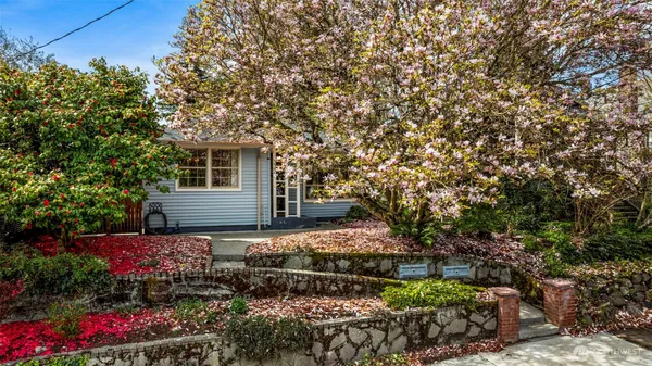 $835,000 | 3321 35th Avenue South, Seattle, WA 98144