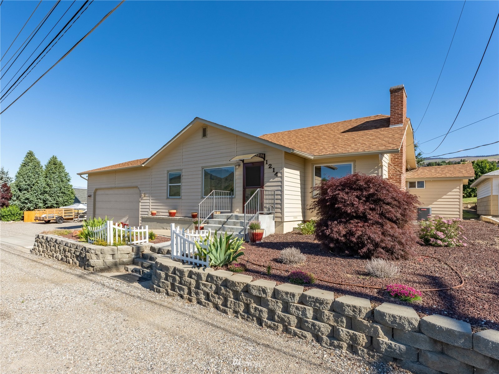 1214 American Fruit Road Wenatchee, WA 98801 - Photo 1 of 37 Gallery Image 1