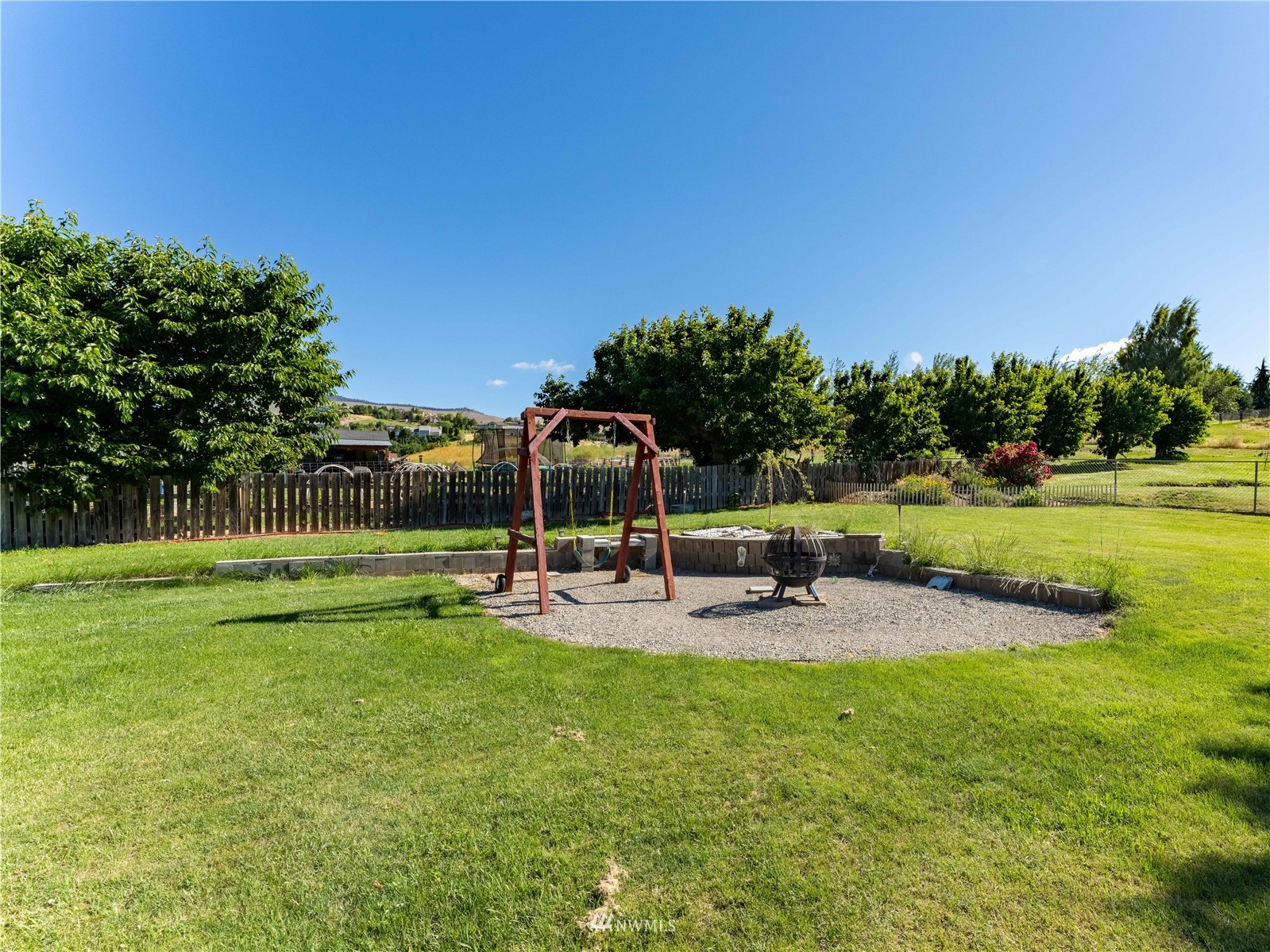 1214 American Fruit Road Wenatchee, WA 98801 - Photo 11 of 37 Gallery Image 11