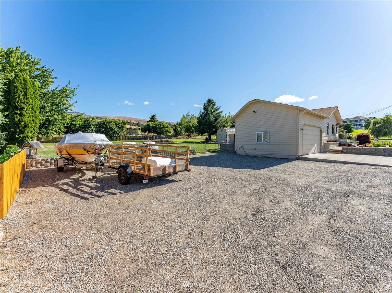 1214 American Fruit Road Wenatchee, WA 98801 - Photo 6 of 37 Gallery Image 6