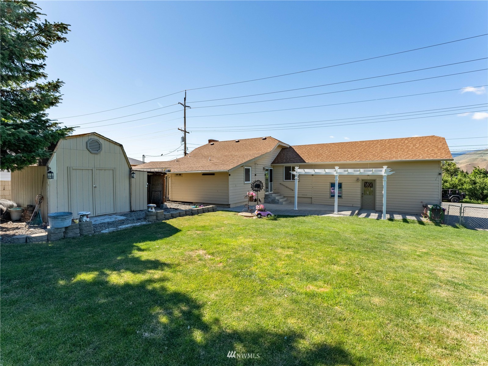 1214 American Fruit Road Wenatchee, WA 98801 - Photo 10 of 37 Gallery Image 10