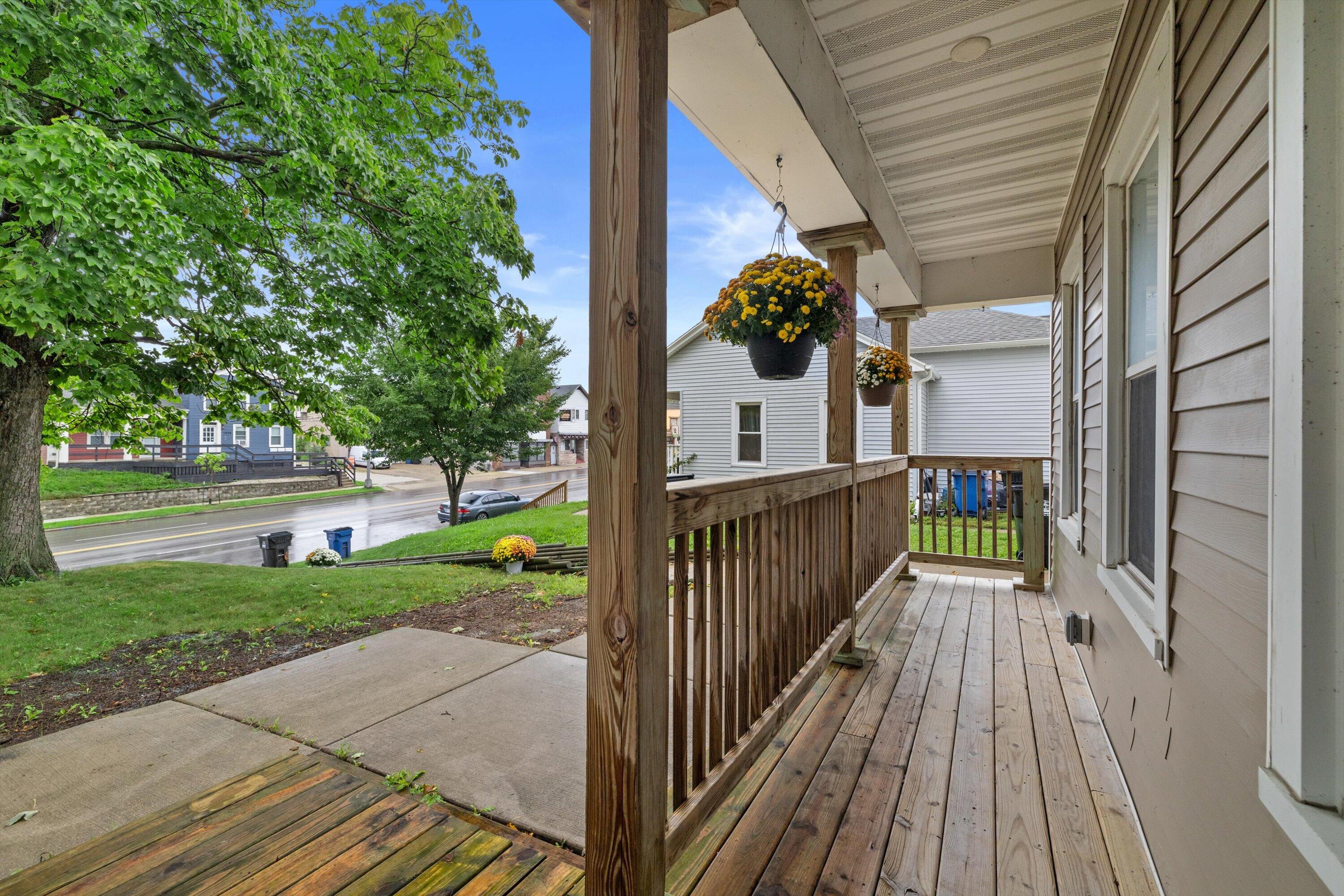 1221 North Main Street Racine, WI 53402 - Photo 24 of 30 Front Porch