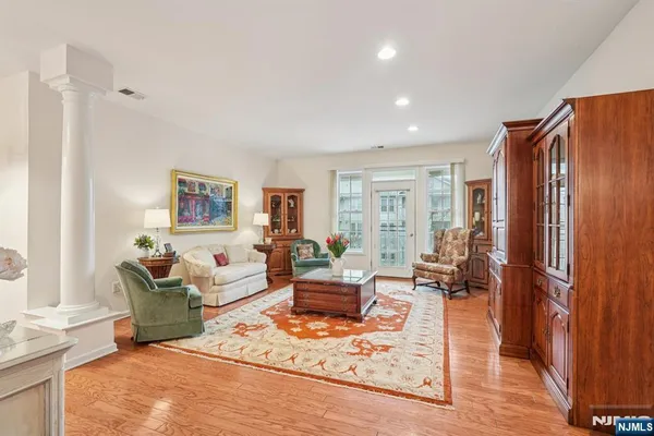 $750,000 | 1209 Holly Lane, Unit 141, Cedar Grove, NJ 07009