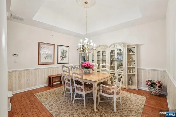 $750,000 | 1209 Holly Lane, Unit 141, Cedar Grove, NJ 07009