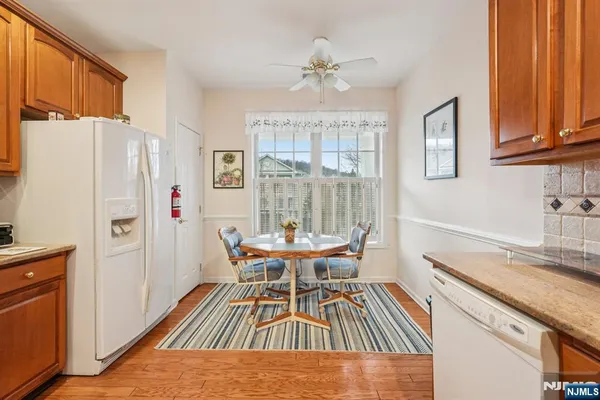 $750,000 | 1209 Holly Lane, Unit 141, Cedar Grove, NJ 07009