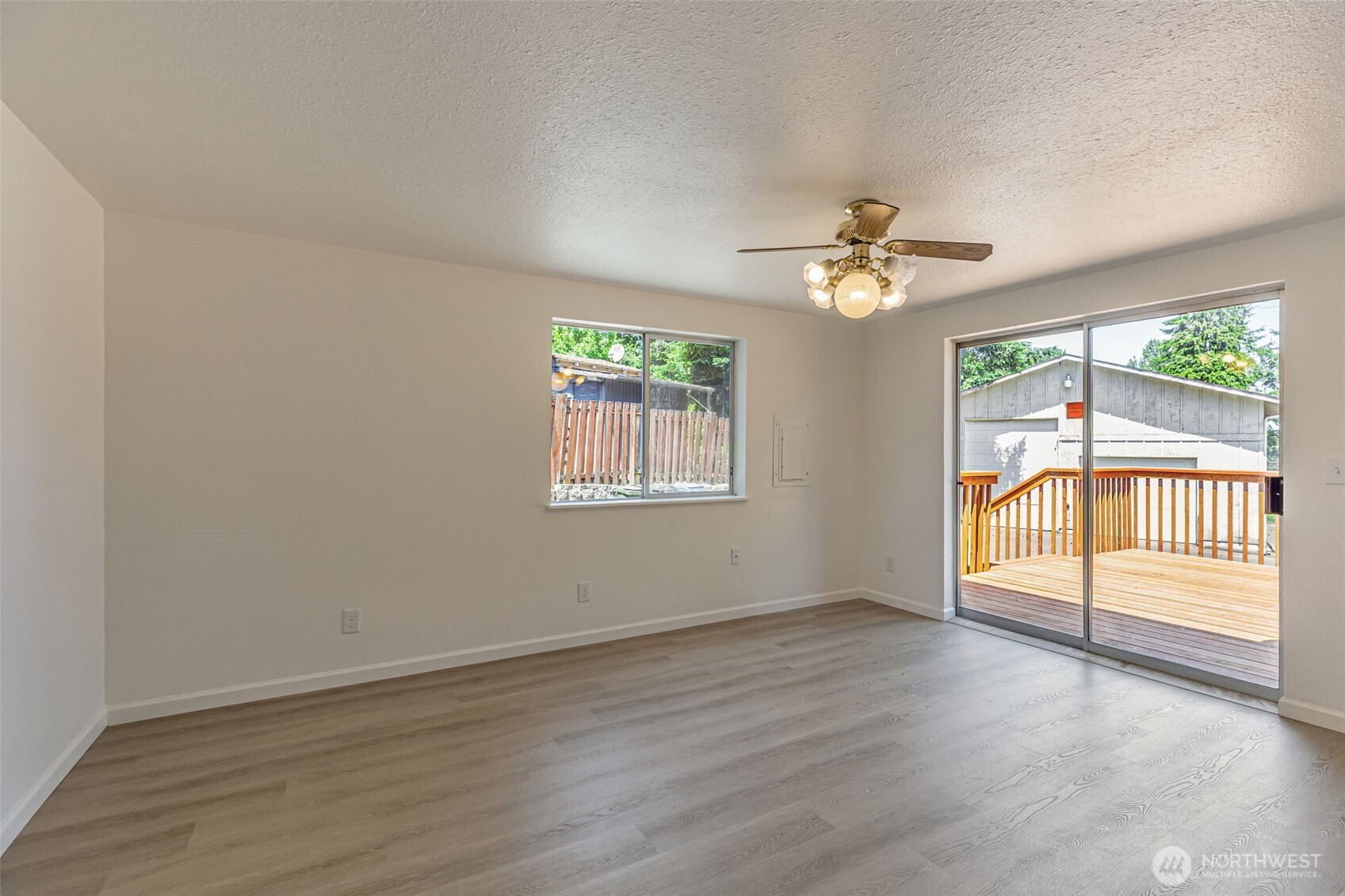 12124 Southeast 161st Street Renton, WA 98058 - Photo 12 of 35 Gallery Image 12