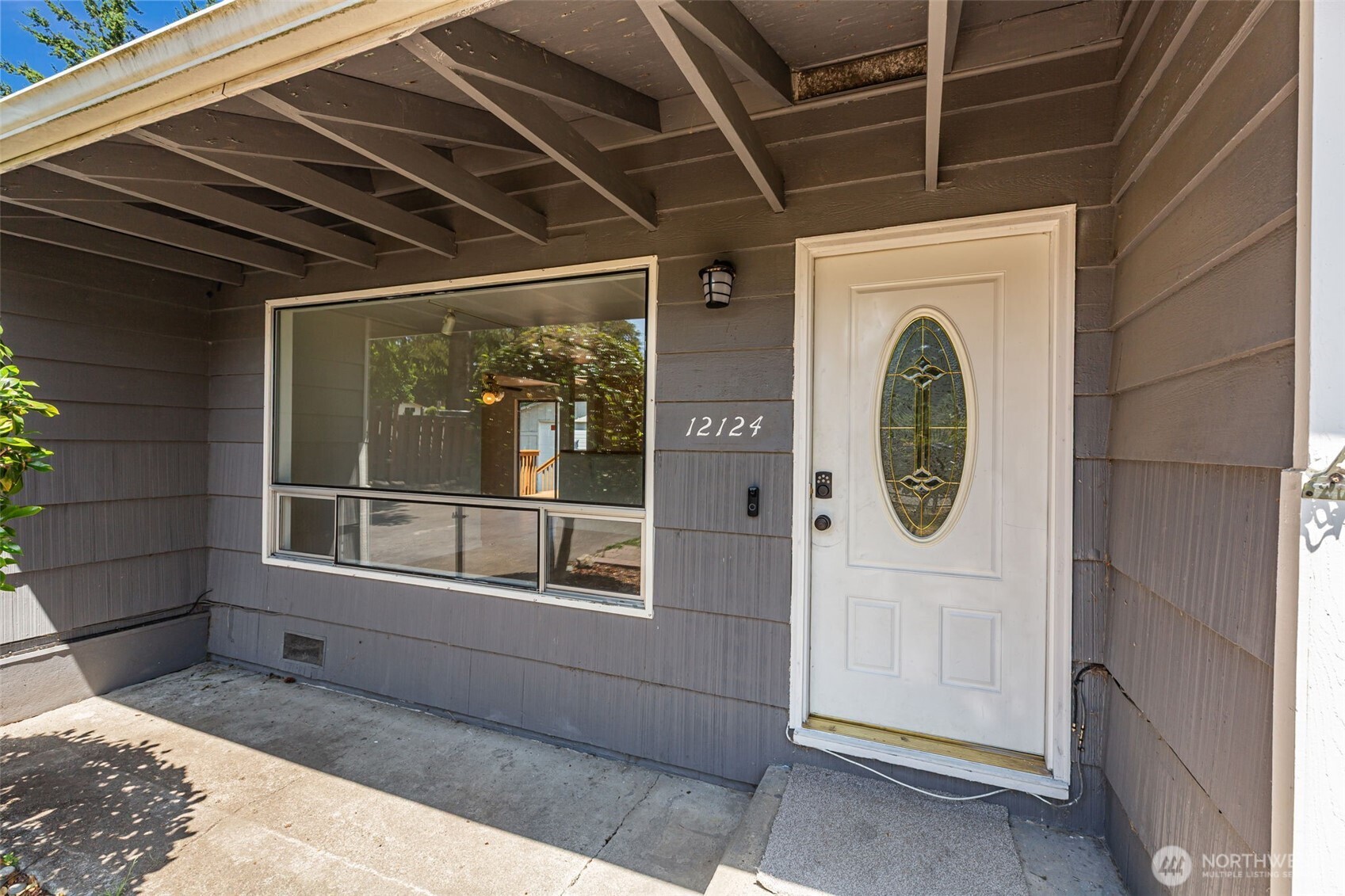 12124 Southeast 161st Street Renton, WA 98058 - Photo 4 of 35 Gallery Image 4