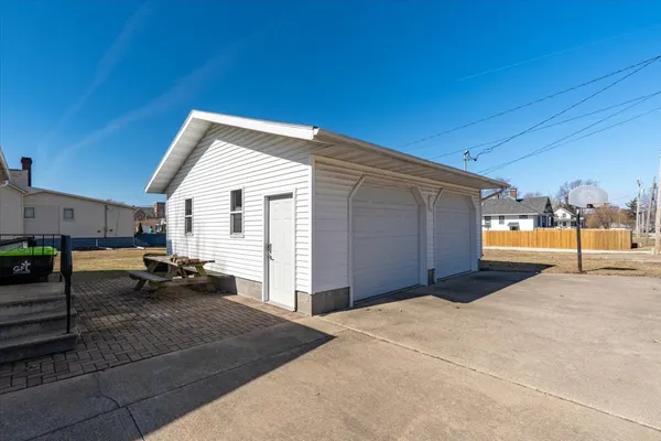 $115,000 | 507 East Cemetery Avenue, Chenoa, IL 61726