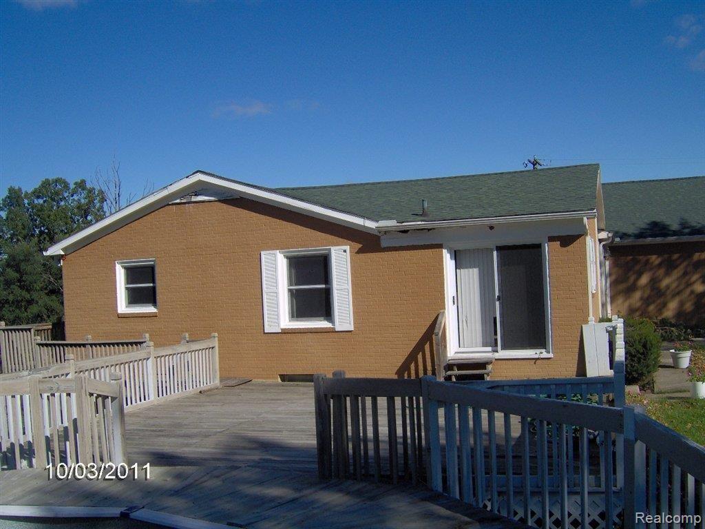 3681 Bigelow Road Howell, MI 48855 - Photo 13 of 17 HPIM1319.JPG
