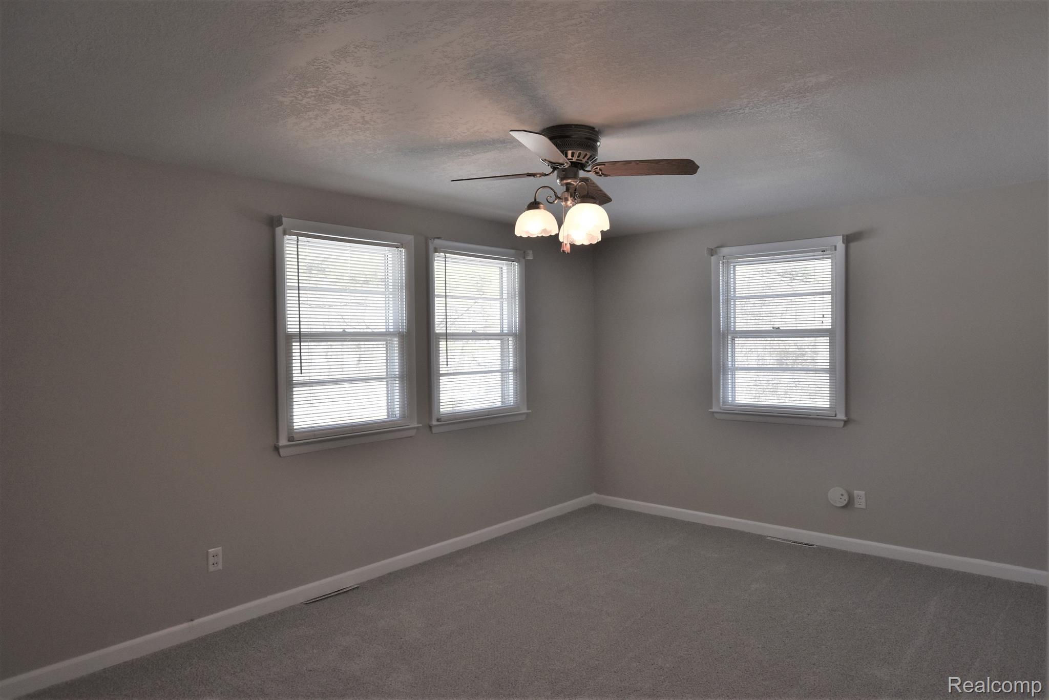 5310 Howe Road Grand Blanc, MI 48439 - Photo 8 of 15 Master Bedroom