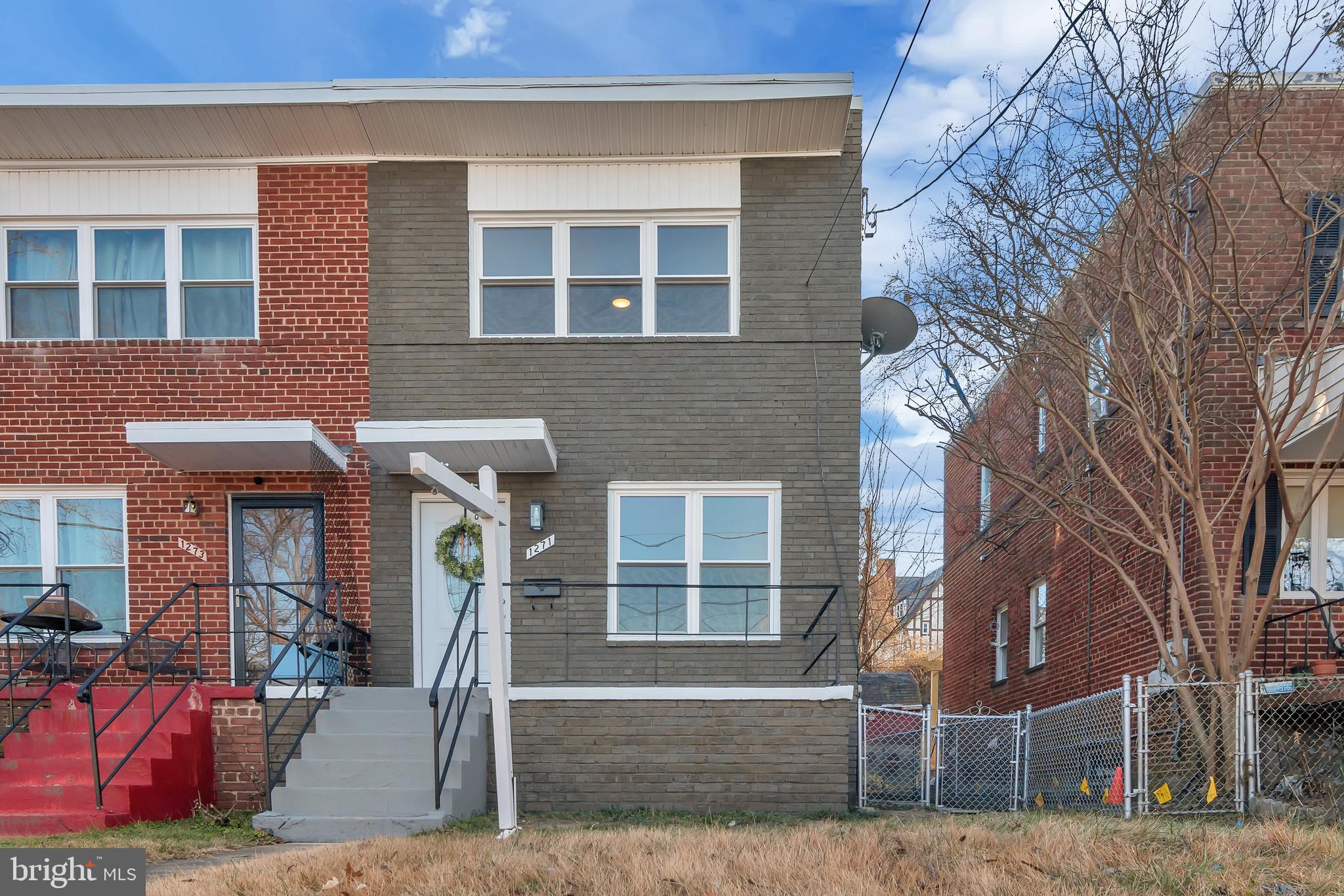 1271 Delafield Pl Northeast  