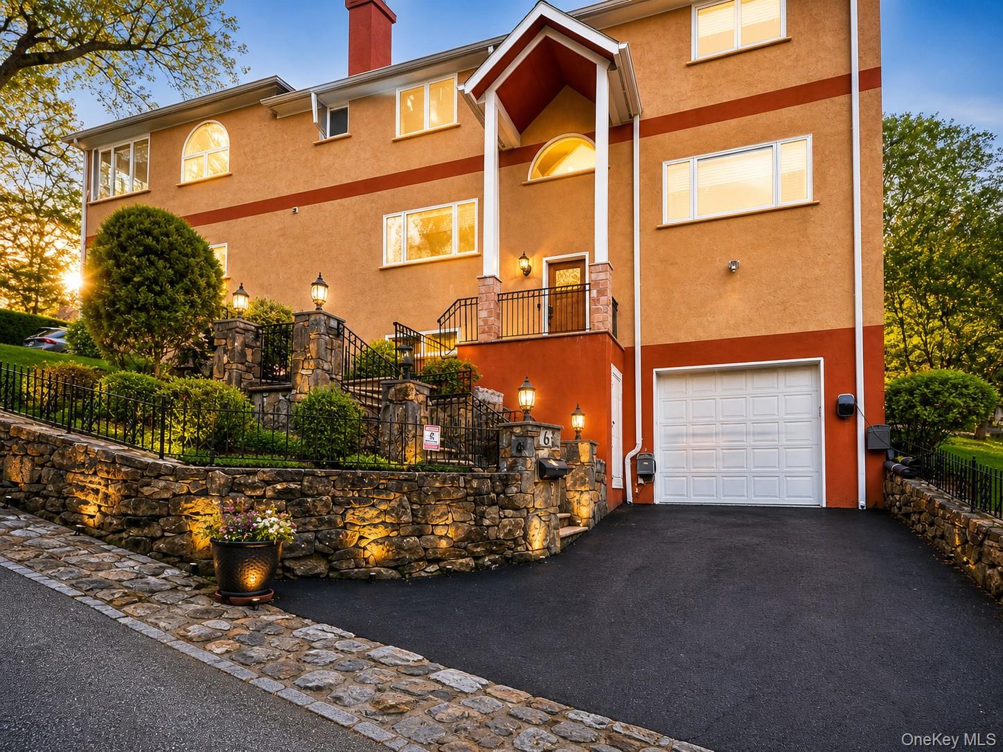 6 Inwood Place New Rochelle, NY 10801 - Photo 2 of 34 Gallery Image 2