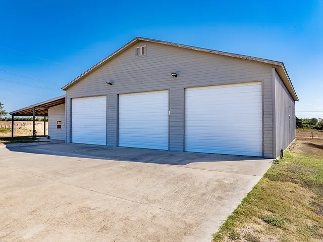 $850,000 | 10411 Farm To Market Road 1383, La Grange, TX 78945