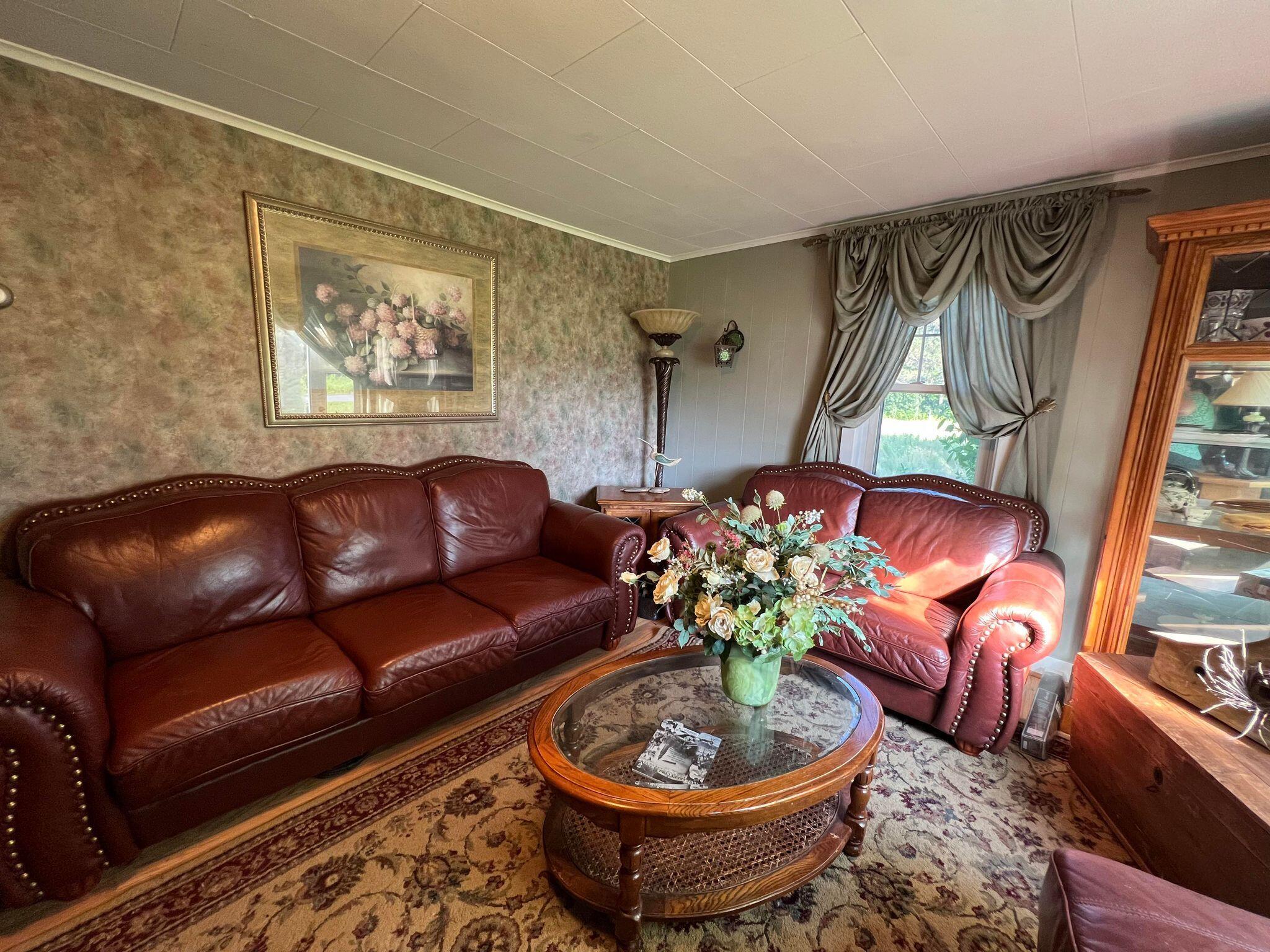 714 Fort Fairfield Road Caribou, ME 04736 - Photo 12 of 35 Living Room