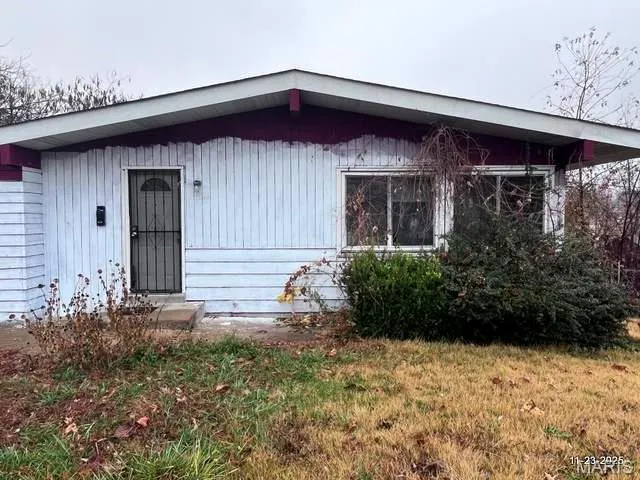 $1 | 10006 Castle Drive, St. Louis, MO 63136