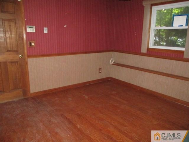 37 Preston Road Colonia, NJ 07067 - Photo 14 of 23 Gallery Image 14
