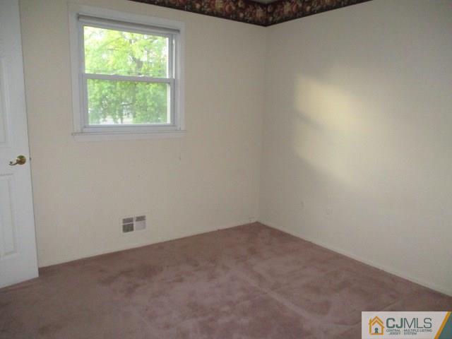 37 Preston Road Colonia, NJ 07067 - Photo 8 of 23 Gallery Image 8