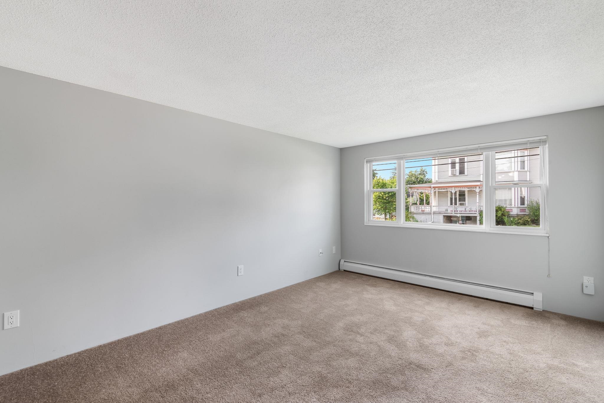 481 Merrimack Street, Unit 2 Manchester, NH 03103 - Photo 4 of 29