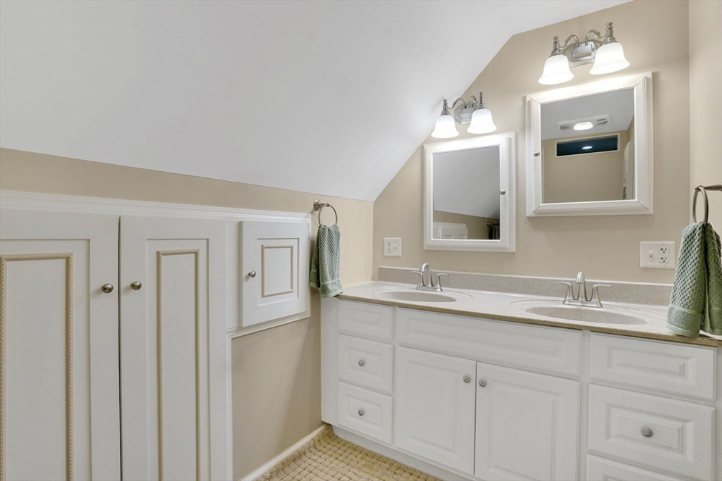 55 Southampton Road Westhampton, MA 01027 - Photo 21 of 38