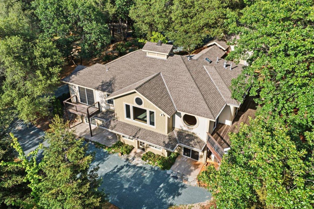 12531 Lowhills Road Nevada City, CA 95959 - Photo 88 of 92 an aerial view of a house with yard