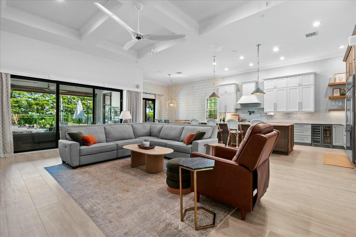 10895 Pisa Road Wellington, FL 33414 - Photo 11 of 50 Living room