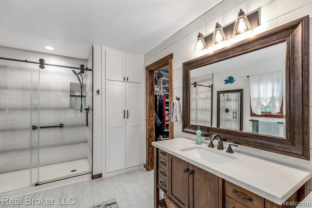 10755 Waterloo-Munith Road Munith, MI 49259 - Photo 21 of 61 Gallery Image 21