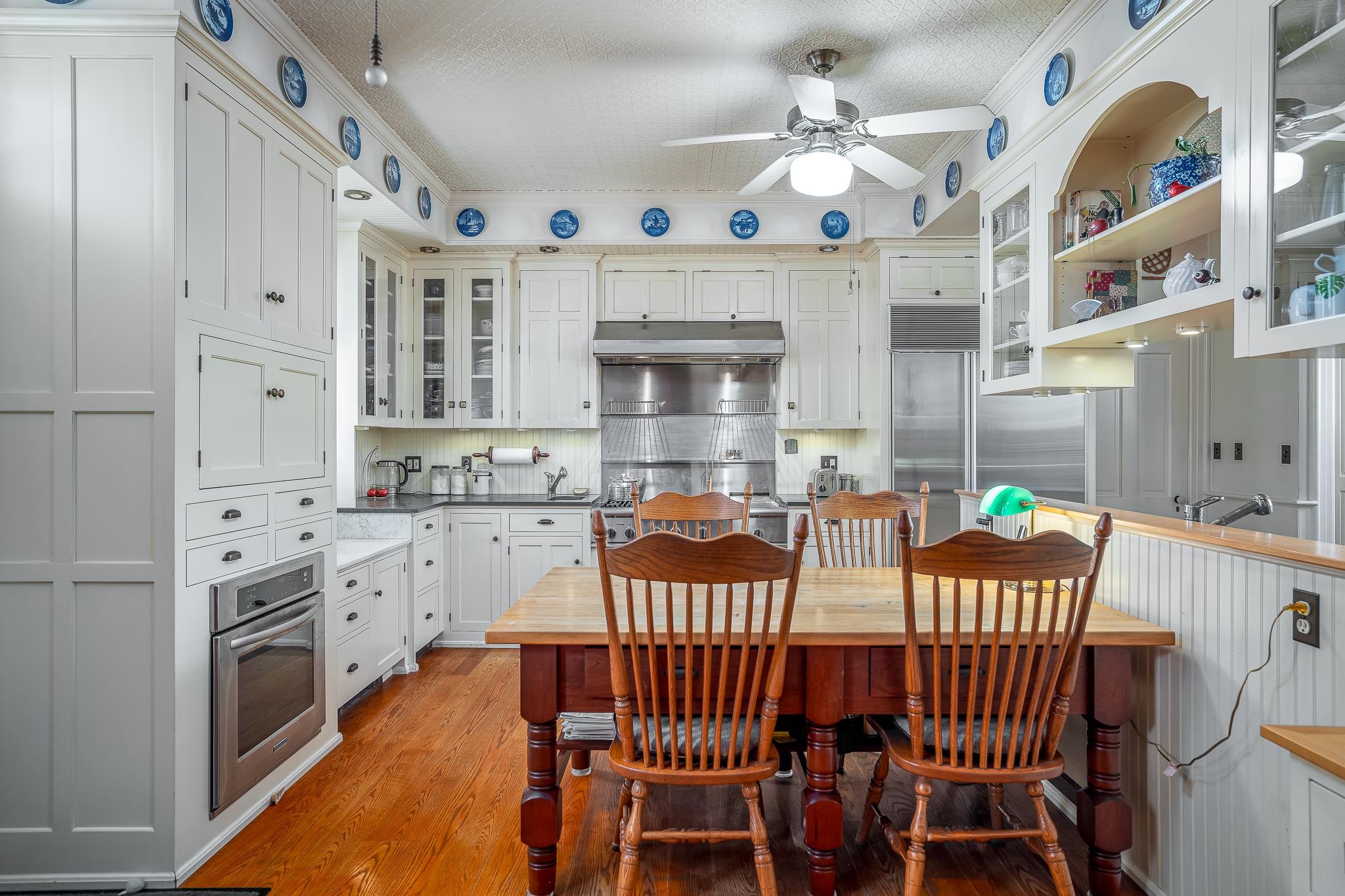 704 River Street Sabula, IA 52070 - Photo 29 of 33 a view of a dining room with furniture and chandelier