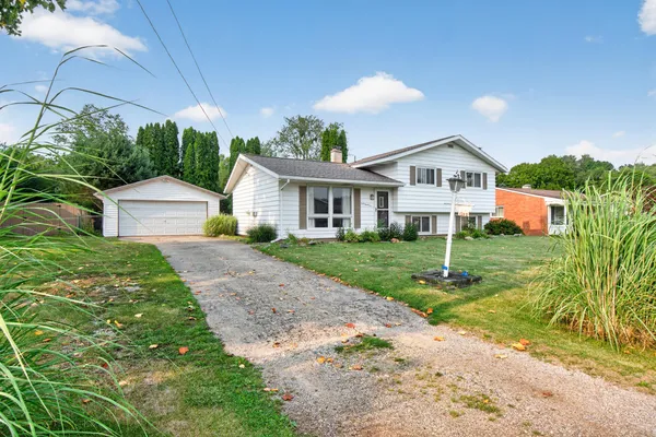 $244,000 | 1286 West Southfield Drive, Jackson, MI 49203
