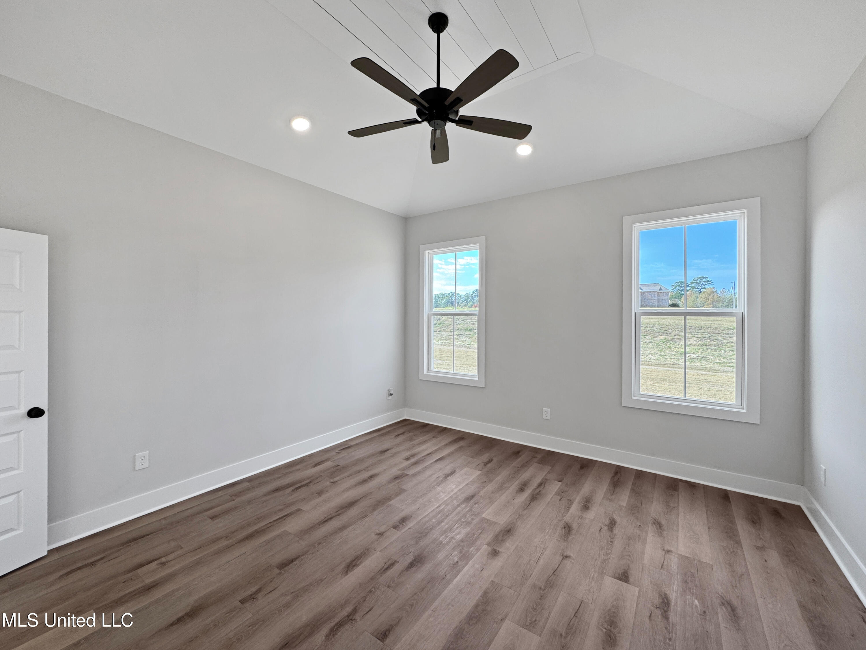 404 Lennon Lane Brandon, MS 39047 - Photo 23 of 43 IMG_2438