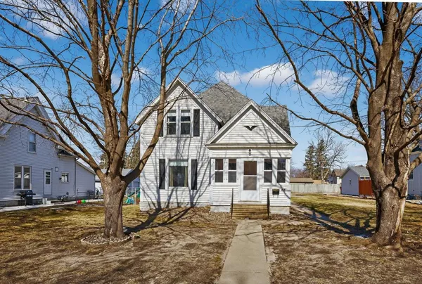 $279,900 | 815 East Center Street, Rochester, MN 55904