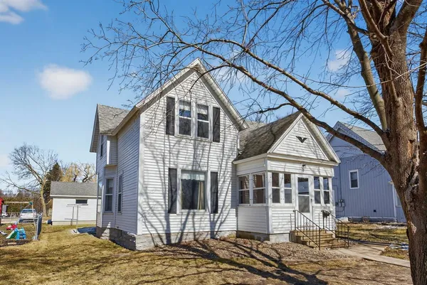 $279,900 | 815 East Center Street, Rochester, MN 55904