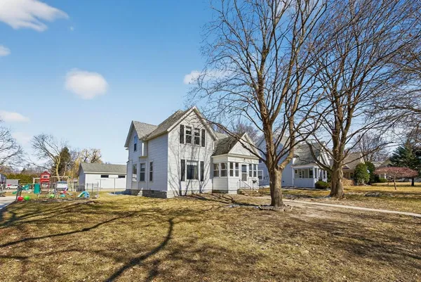$279,900 | 815 East Center Street, Rochester, MN 55904