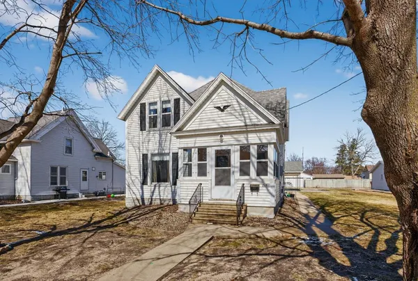 $279,900 | 815 East Center Street, Rochester, MN 55904