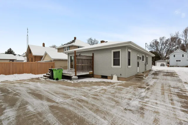 $300,000 | 125 Bogert Street, Beaver Dam, WI 53916