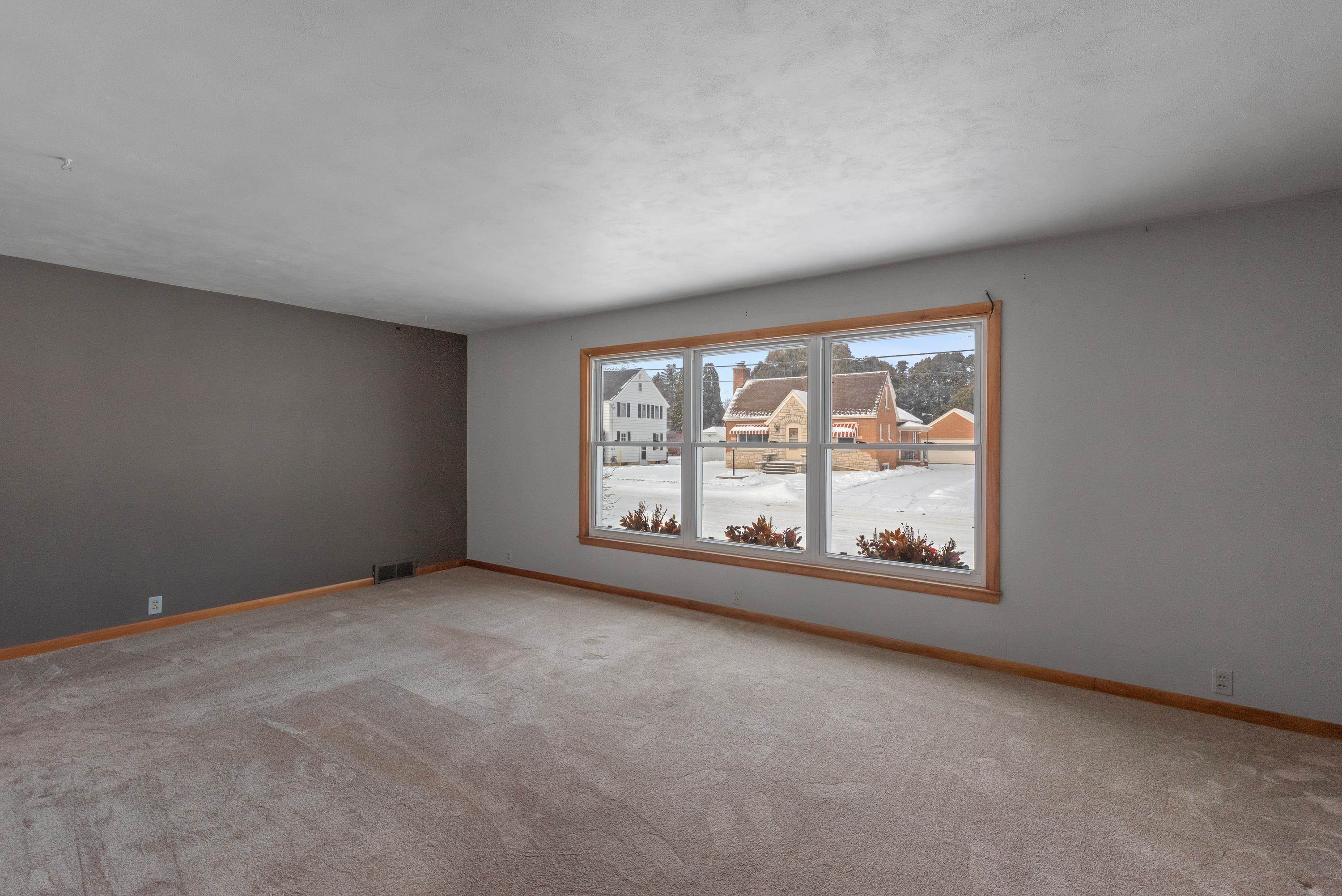 125 Bogert Street Beaver Dam, WI 53916 - Photo 4 of 23