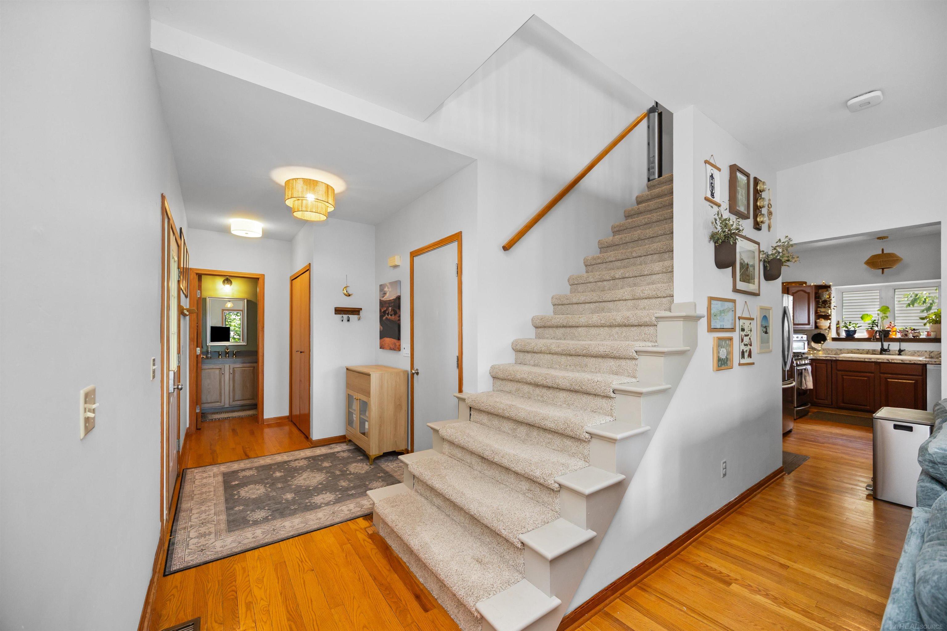 8970 River Valley Road Brighton, MI 48116 - Photo 13 of 39 50218143-5d171484-e46f-45e0-9bbc-c9be735cd553.JPG